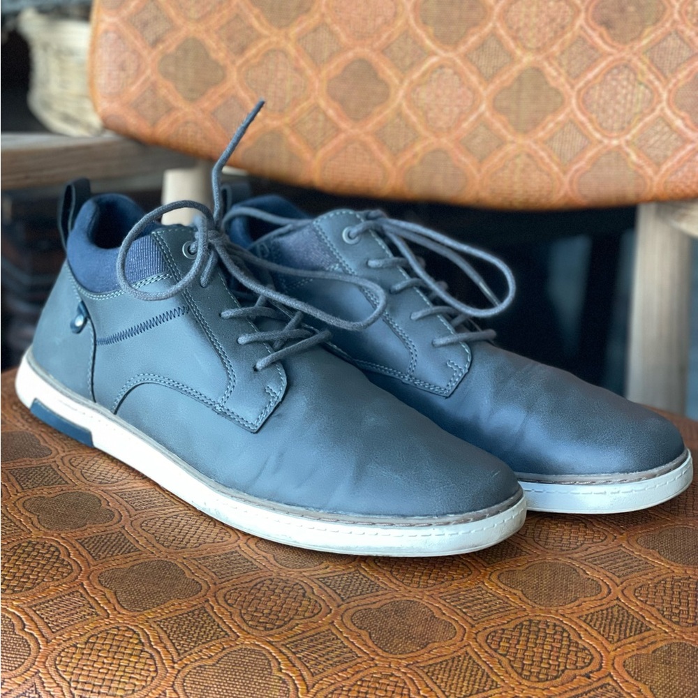 Men's Crown Vintage shoes size 12